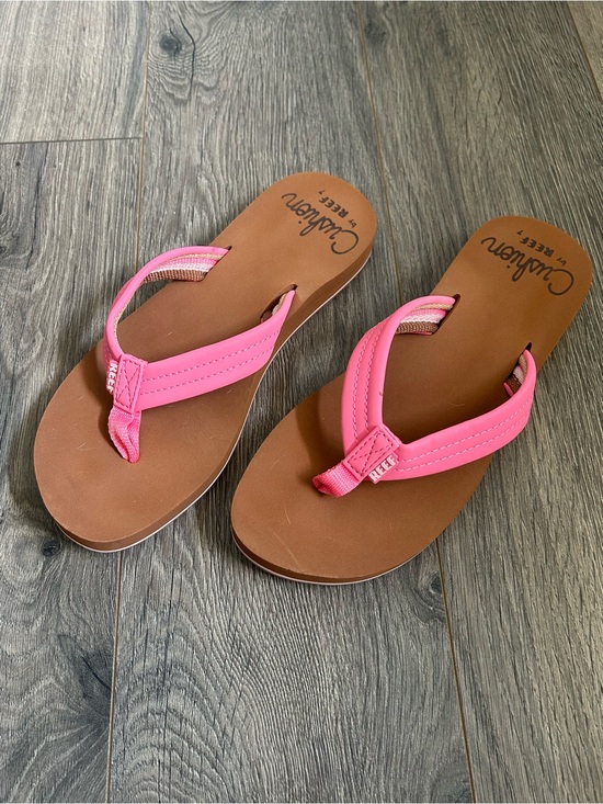Reef Shoes - Reef Women's Pink Strap Brown Footbed Sandals